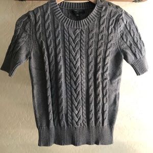 Banana Republic * Petite M * short Sleeve Sweater